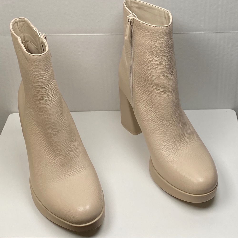 NATURALIZER GEEN-REACH  LEATHER BOOTS NWOT 8M
